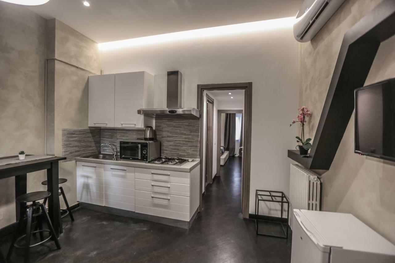 Stylish Apartment Near Duomo Мілан Екстер'єр фото