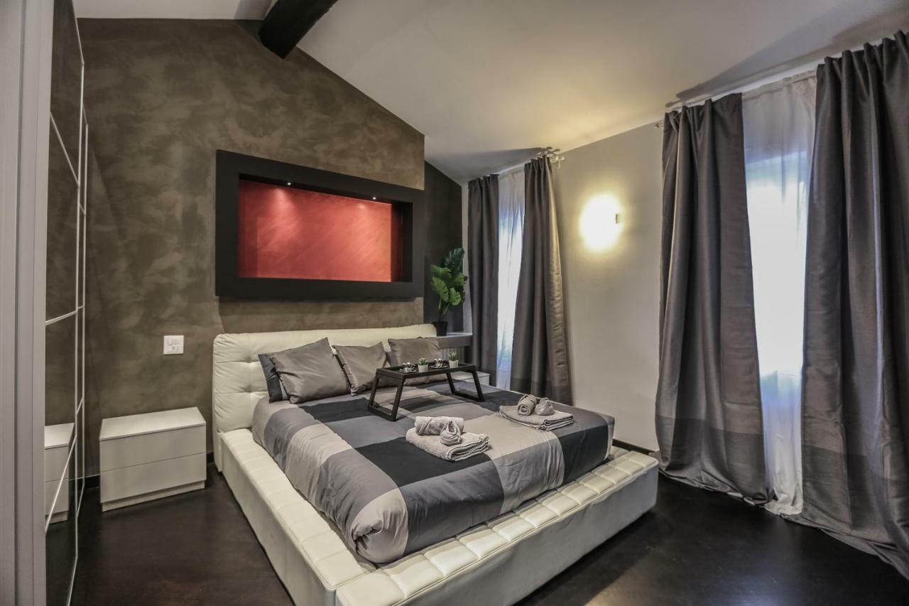 Stylish Apartment Near Duomo Мілан Екстер'єр фото